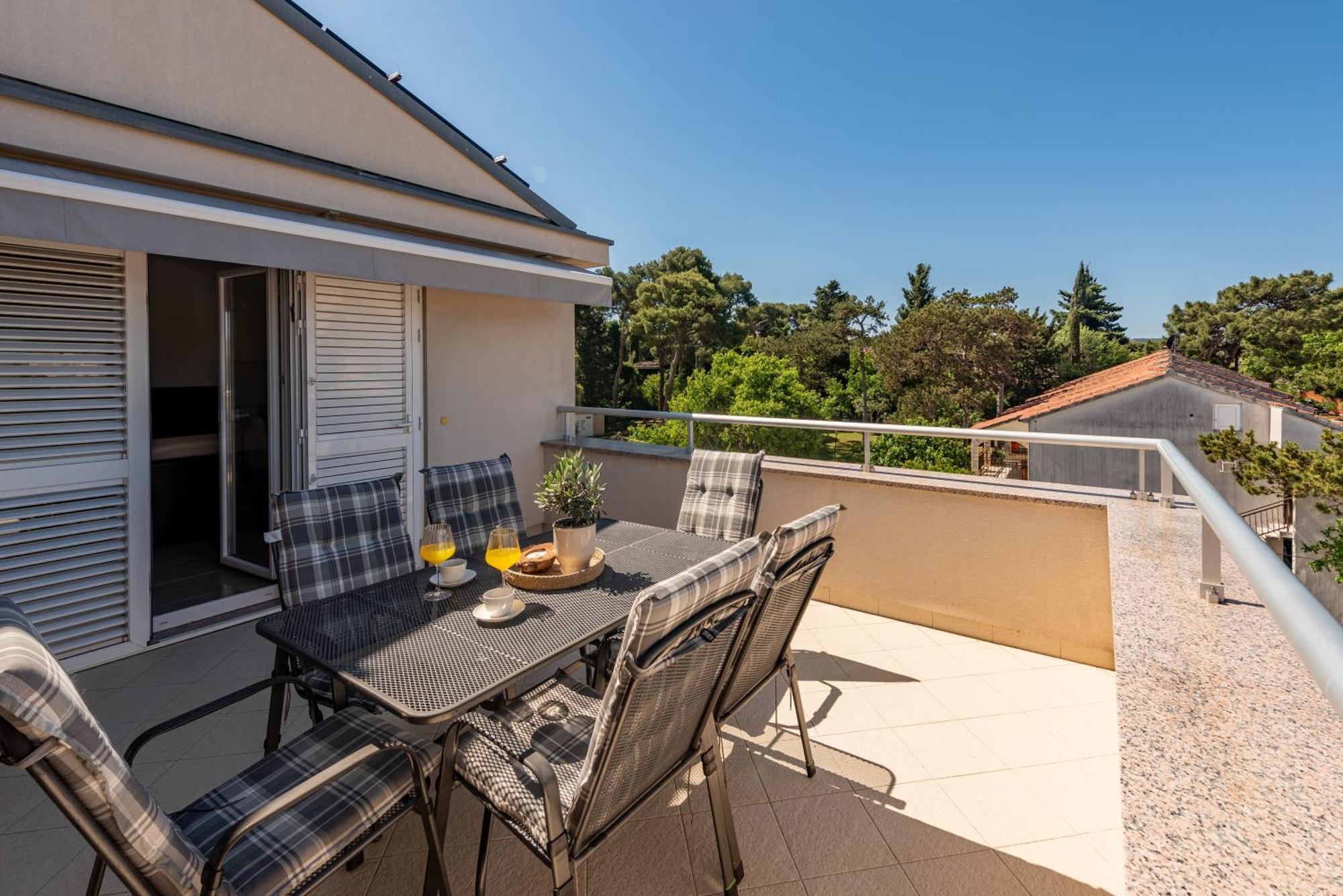 Apartments L&D Biograd Na Moru Zewnętrze zdjęcie